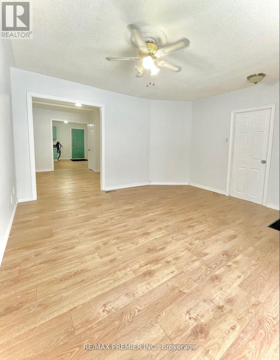 365 Bessie Avenue, Greater Sudbury, Ontario  P3C 4H6 - Photo 23 - X12859344