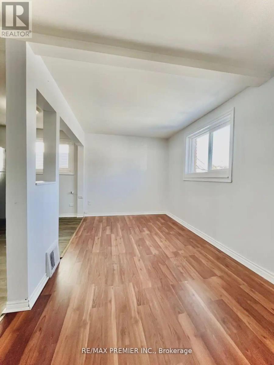 365 Bessie Avenue, Greater Sudbury, Ontario  P3C 4H6 - Photo 27 - X12859344