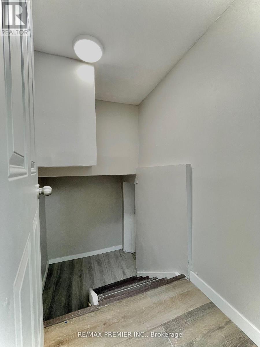 365 Bessie Avenue, Greater Sudbury, Ontario  P3C 4H6 - Photo 3 - X12859344