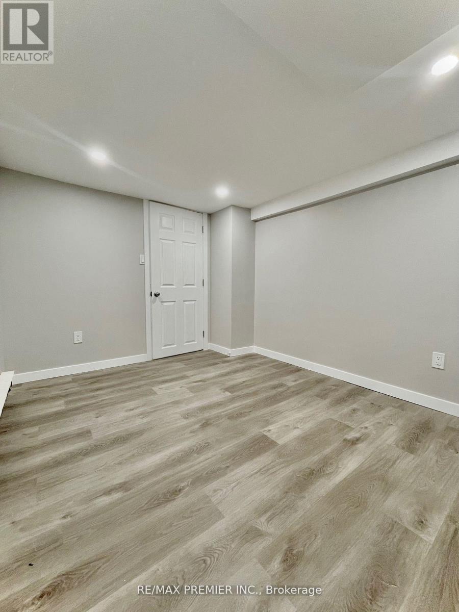 365 Bessie Avenue, Greater Sudbury, Ontario  P3C 4H6 - Photo 4 - X12859344