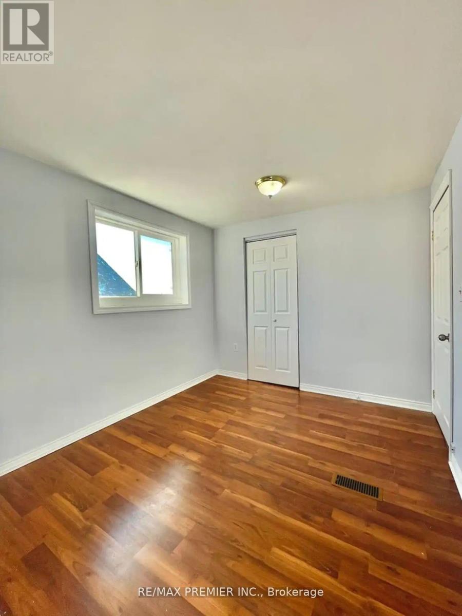 365 Bessie Avenue, Greater Sudbury, Ontario  P3C 4H6 - Photo 8 - X12859344