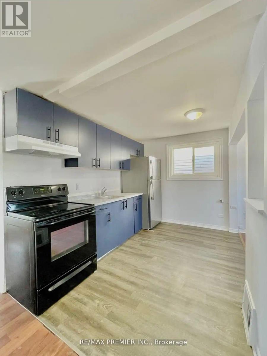 365 Bessie Avenue, Greater Sudbury, Ontario  P3C 4H6 - Photo 9 - X12859344