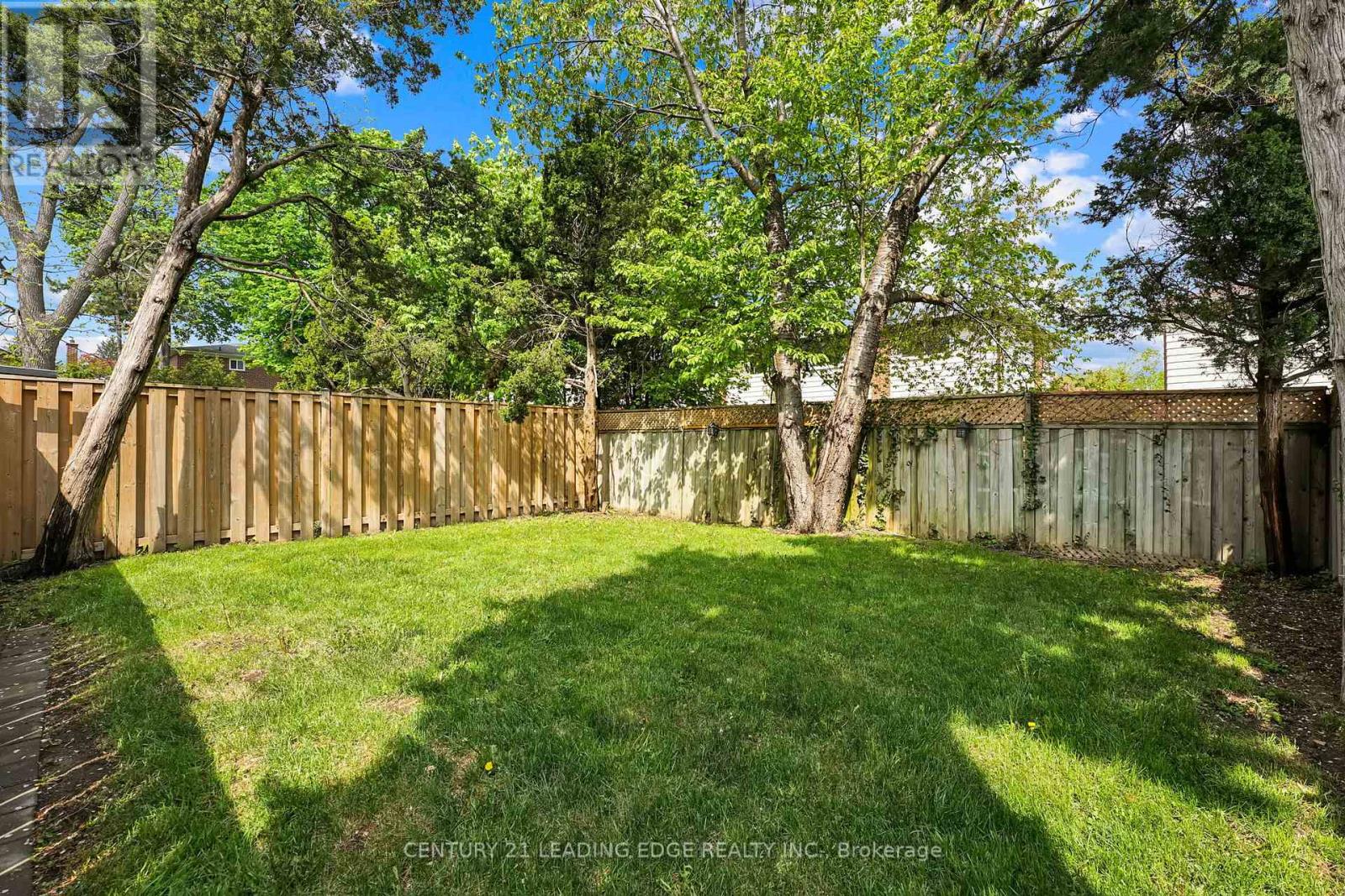 Main Fl - 16 Medaca Street, Toronto (Don Valley Village), Ontario  M2J 3A7 - Photo 18 - C12770866