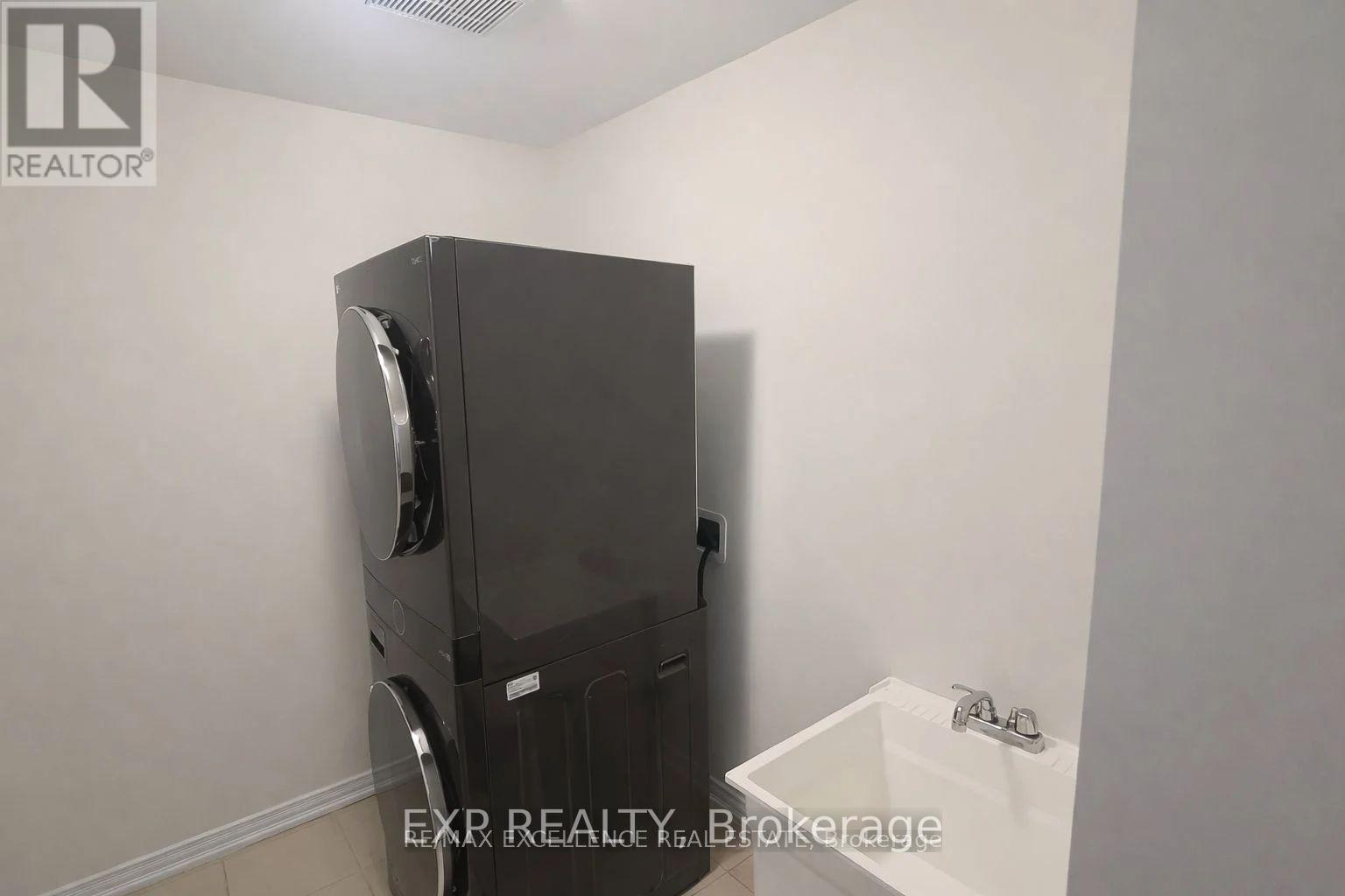 (Upper) - 45 Queen Mary Boulevard, Hamilton, Ontario  L8J 0M4 - Photo 7 - X12859284