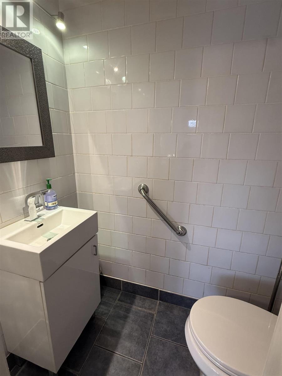 41 Robertson Rd, Elliot Lake, Ontario  P5A 1C9 - Photo 28 - SM260342