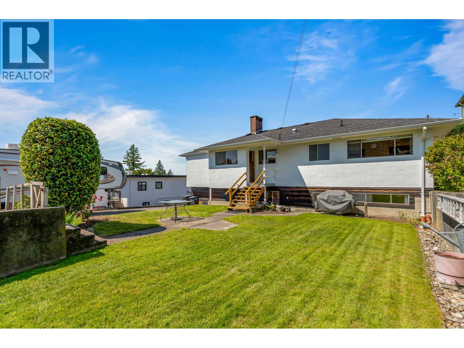 7988 Sussex Avenue, Burnaby, British Columbia  V5J 3W3 - Photo 3 - R3080892