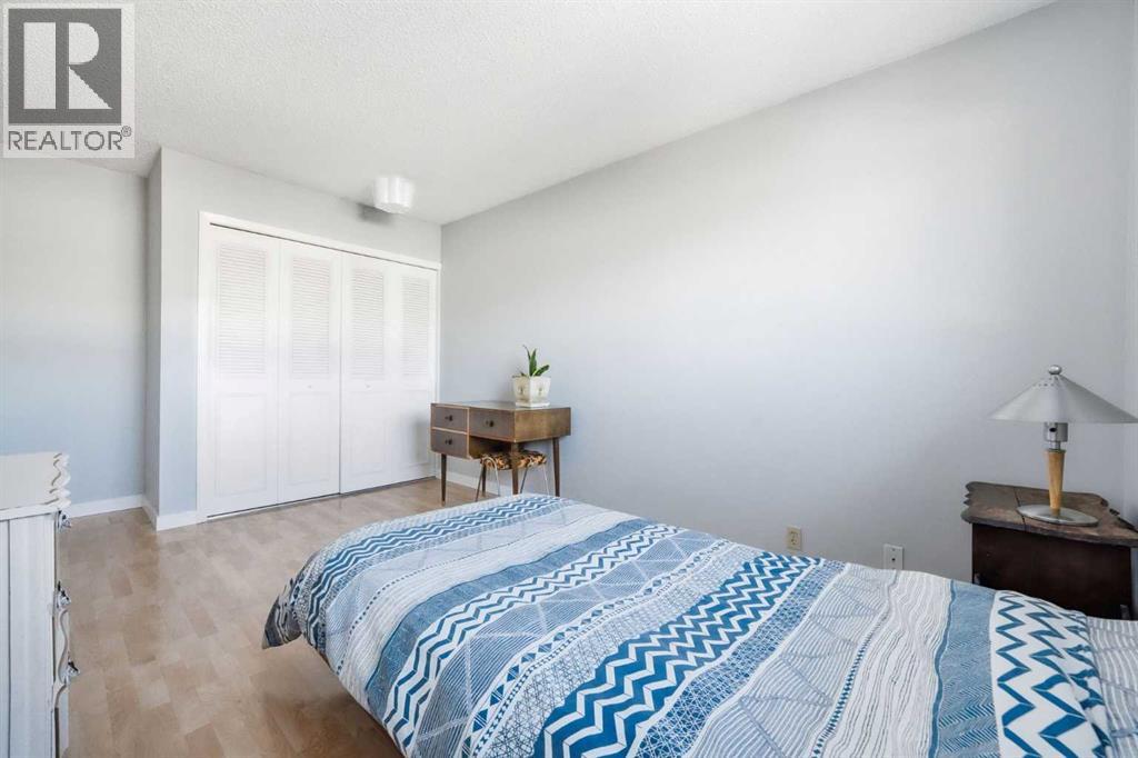 447 Berkley Crescent Nw, Calgary, Alberta  T3K 1A9 - Photo 17 - A2285083