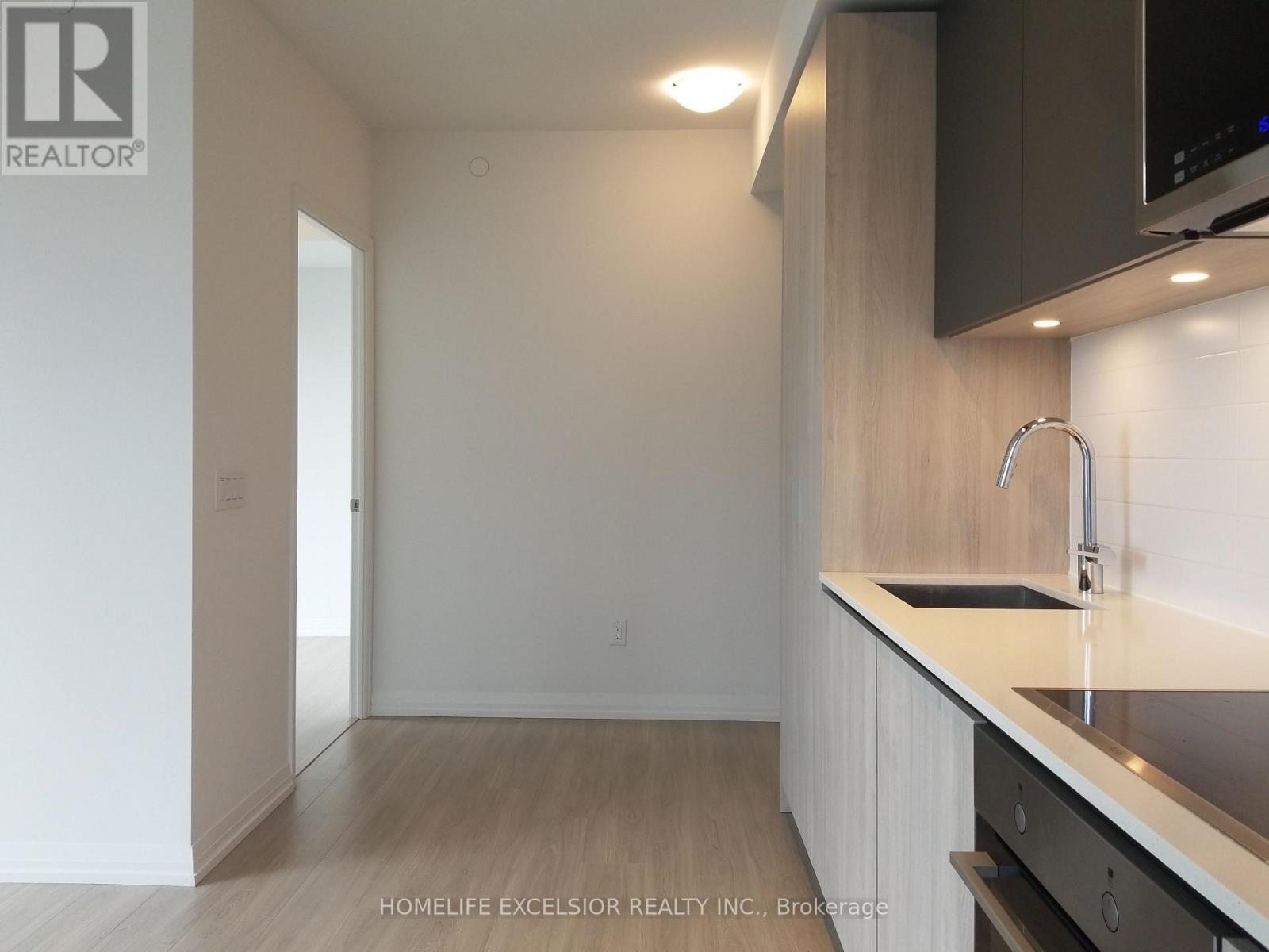 4312 - 8 Widmer Street, Toronto (Waterfront Communities), Ontario  M5V 0W6 - Photo 11 - C12858660