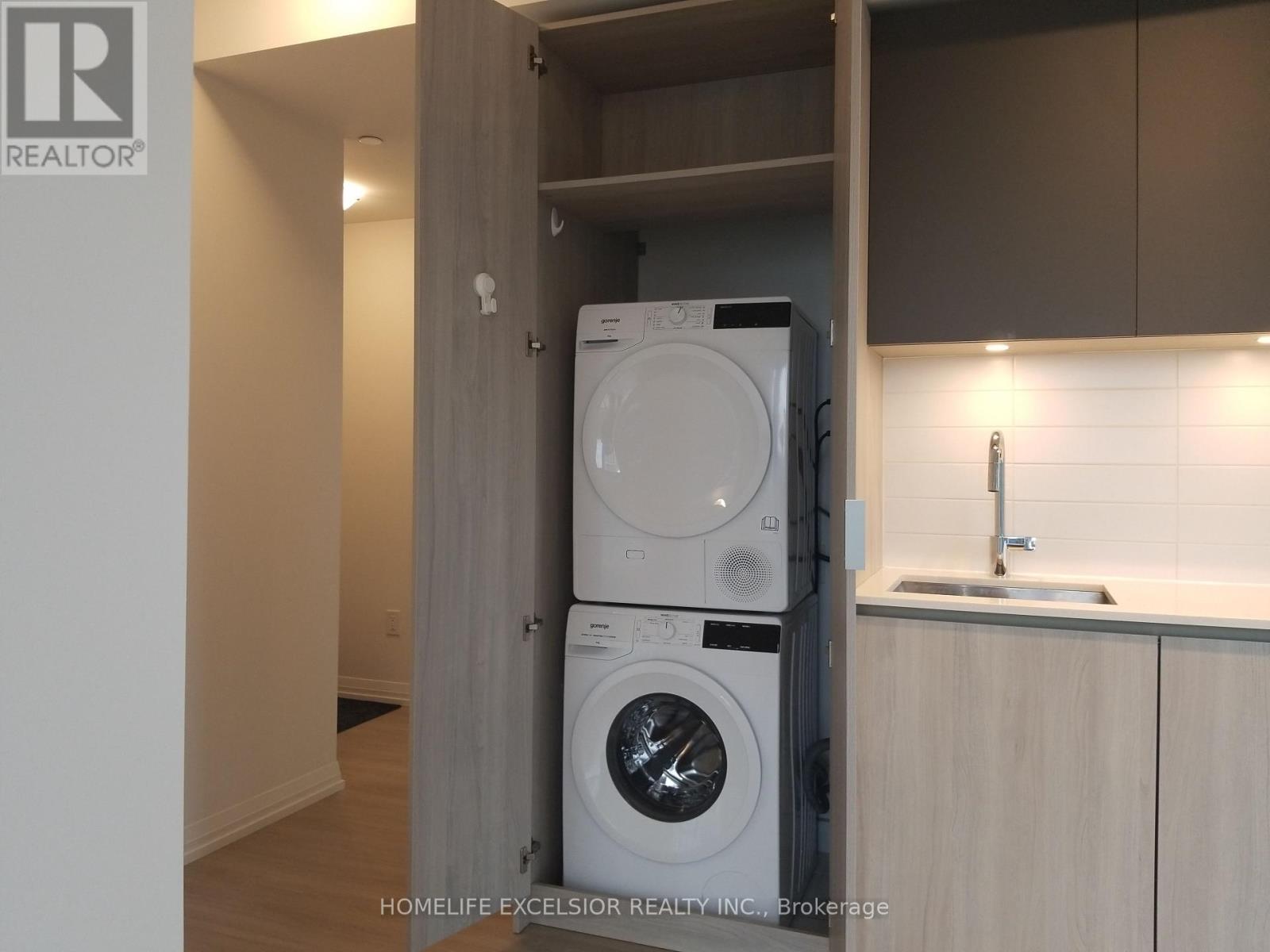 4312 - 8 Widmer Street, Toronto (Waterfront Communities), Ontario  M5V 0W6 - Photo 18 - C12858660