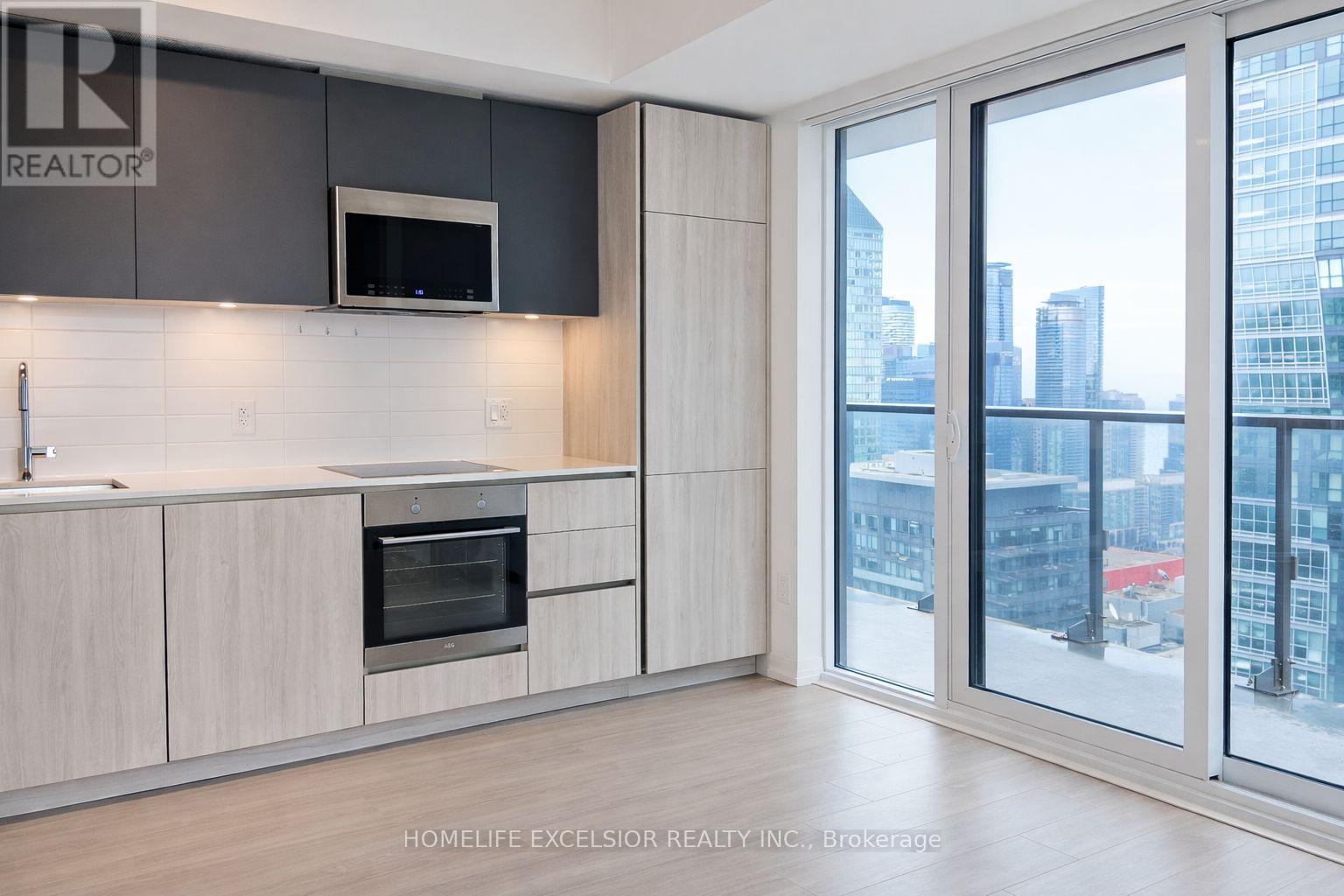 4312 - 8 Widmer Street, Toronto (Waterfront Communities), Ontario  M5V 0W6 - Photo 3 - C12858660