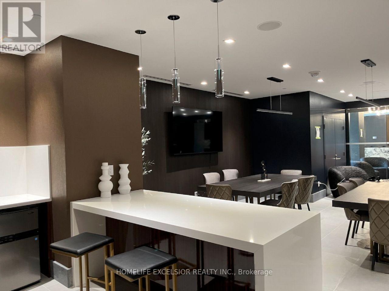 4312 - 8 Widmer Street, Toronto (Waterfront Communities), Ontario  M5V 0W6 - Photo 28 - C12858660