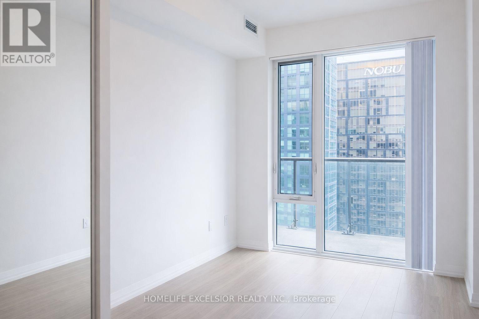 4312 - 8 Widmer Street, Toronto (Waterfront Communities), Ontario  M5V 0W6 - Photo 5 - C12858660