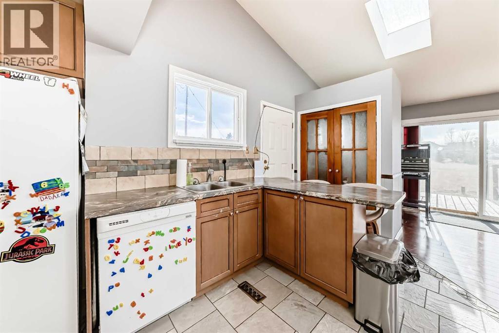 3 Cochrane Lake Trail, Cochrane Lake, Alberta  T4C 2A8 - Photo 16 - A2288457