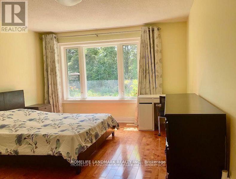 Room 2 - 26 Manorcrest Drive, Toronto, Ontario  M2N 5K1 - Photo 4 - C12859356