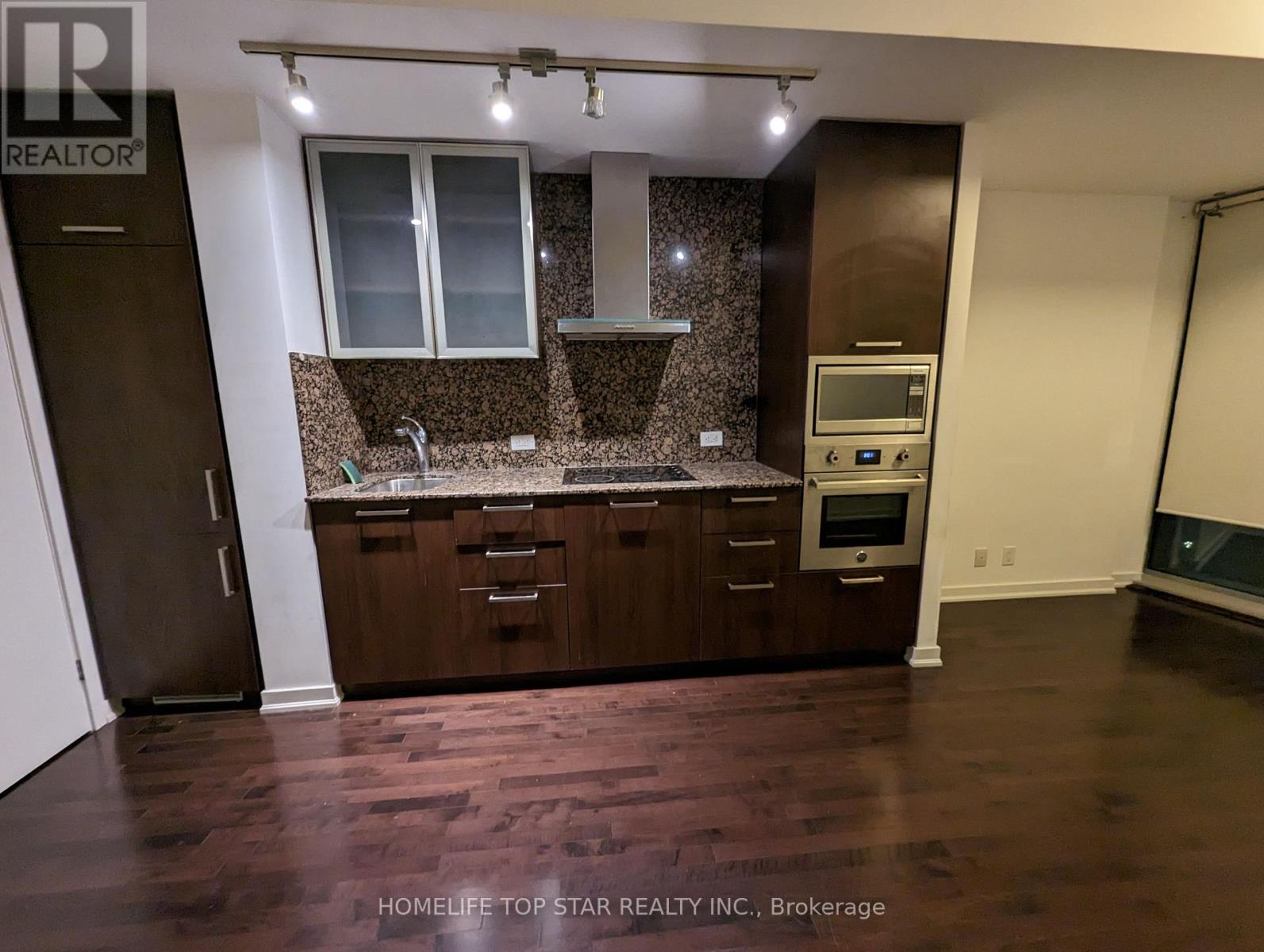 1708 - 12 York Street, Toronto, Ontario  M5J 0A9 - Photo 3 - C12859360