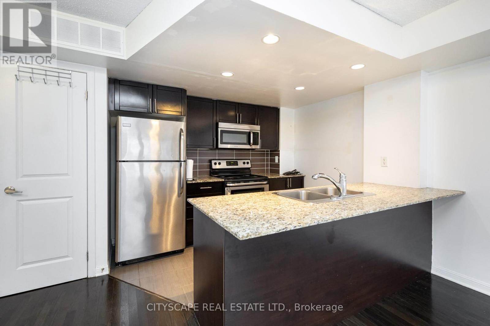 242 - 12 Foundry Avenue, Toronto (Dovercourt-Wallace Emerson-Junction), Ontario  M6H 0A7 - Photo 5 - W12859142