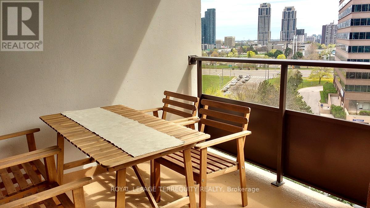 917 - 451 The West Mall, Toronto (Etobicoke West Mall), Ontario  M9C 1G1 - Photo 18 - W12859322