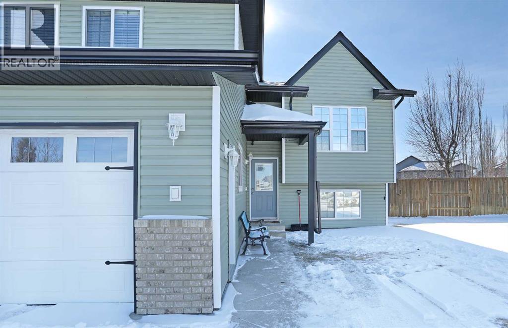 11 Upland Bay W, Brooks, Alberta  T1R 1N1 - Photo 3 - A2288677