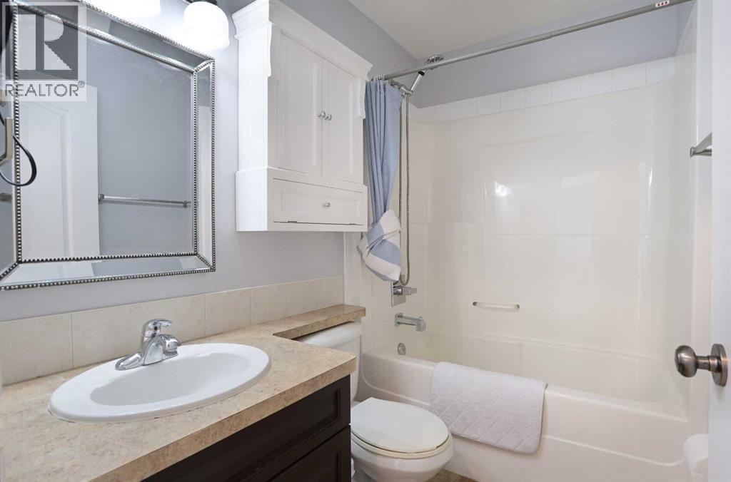 11 Upland Bay W, Brooks, Alberta  T1R 1N1 - Photo 26 - A2288677