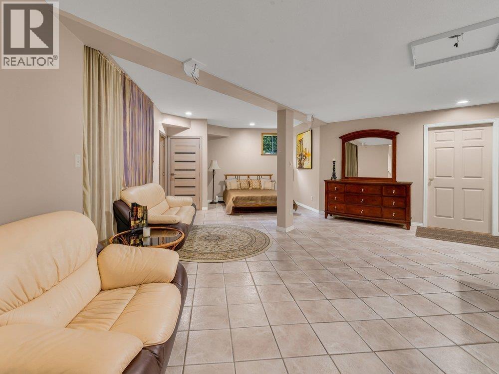 3626 Main Avenue, Belcarra, British Columbia  V3H 4P7 - Photo 32 - R3097176