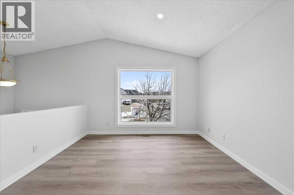 246 Martinvalley Mews Ne, Calgary, Alberta T3J 4W3 - Photo 10 - A2291059