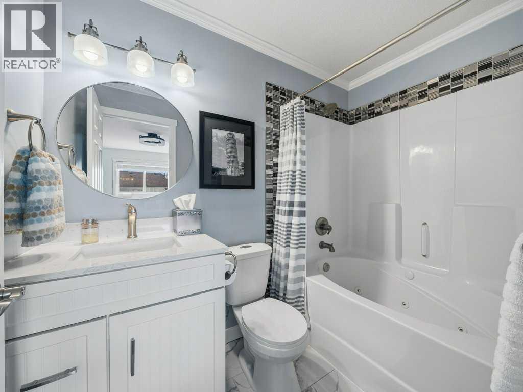 17 Douglas Woods Gardens Se, Calgary, Alberta  T2Z 3A9 - Photo 22 - A2291401