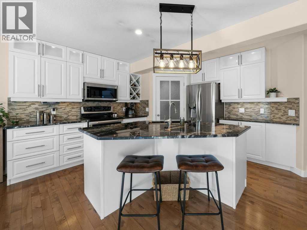 17 Douglas Woods Gardens Se, Calgary, Alberta  T2Z 3A9 - Photo 9 - A2291401