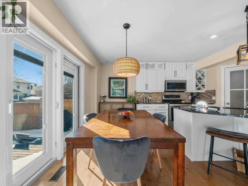 17 Douglas Woods Gardens Se, Calgary, Alberta  T2Z 3A9 - Photo 11 - A2291401