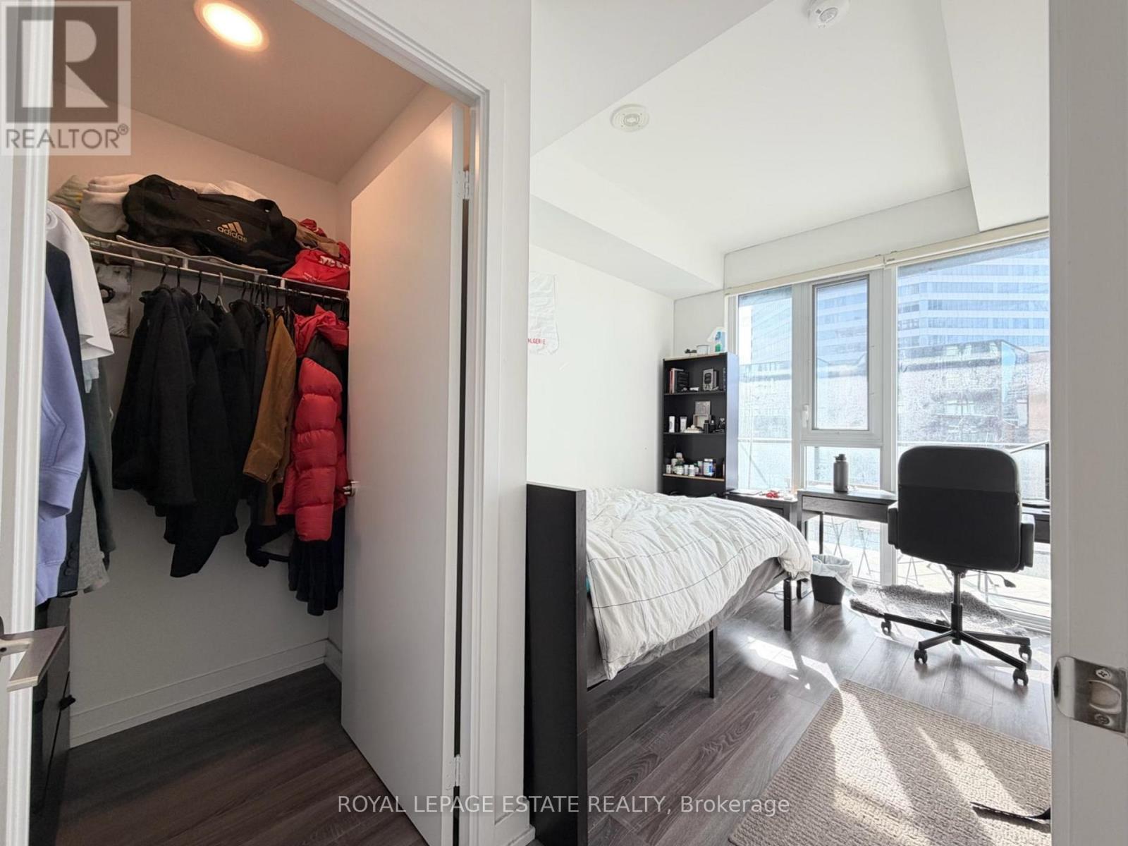1409 - 20 Edward Street, Toronto (Bay Street Corridor), Ontario  M5G 0C5 - Photo 10 - C12859414