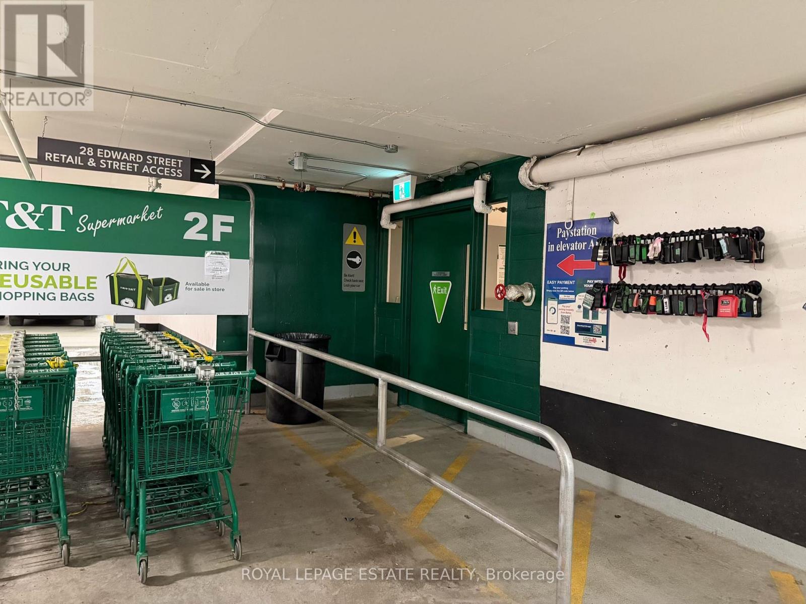 1409 - 20 Edward Street, Toronto (Bay Street Corridor), Ontario  M5G 0C5 - Photo 19 - C12859414