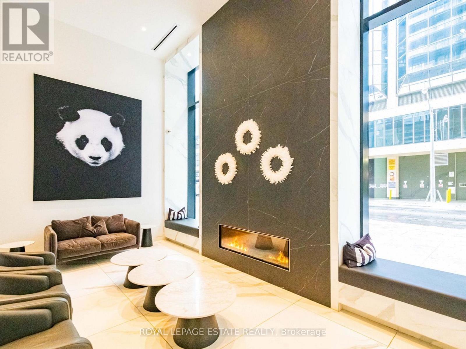 1409 - 20 Edward Street, Toronto (Bay Street Corridor), Ontario  M5G 0C5 - Photo 4 - C12859414