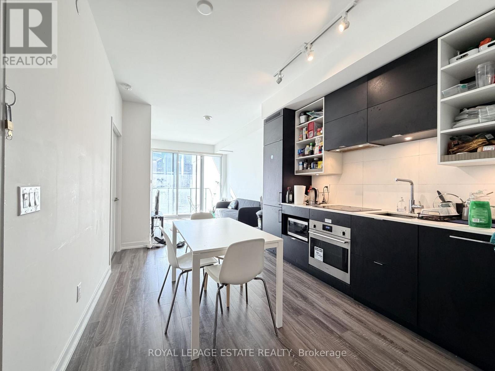 1409 - 20 Edward Street, Toronto (Bay Street Corridor), Ontario  M5G 0C5 - Photo 7 - C12859414