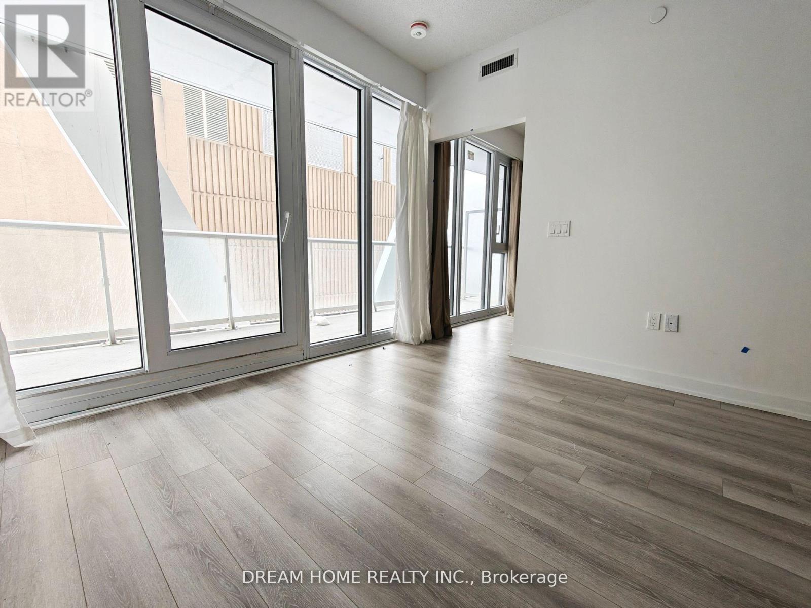 829 - 230 Simcoe Street, Toronto (Kensington-Chinatown), Ontario  M5T 0G7 - Photo 12 - C12859434