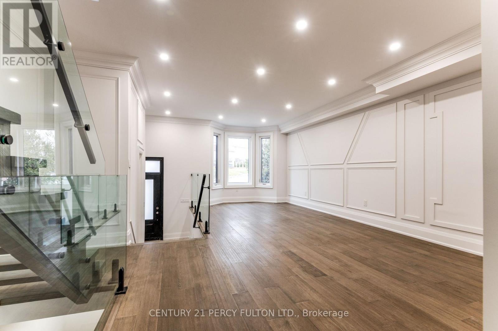 195 Danforth Road, Toronto (Oakridge), Ontario  M1L 3X1 - Photo 8 - E12859418