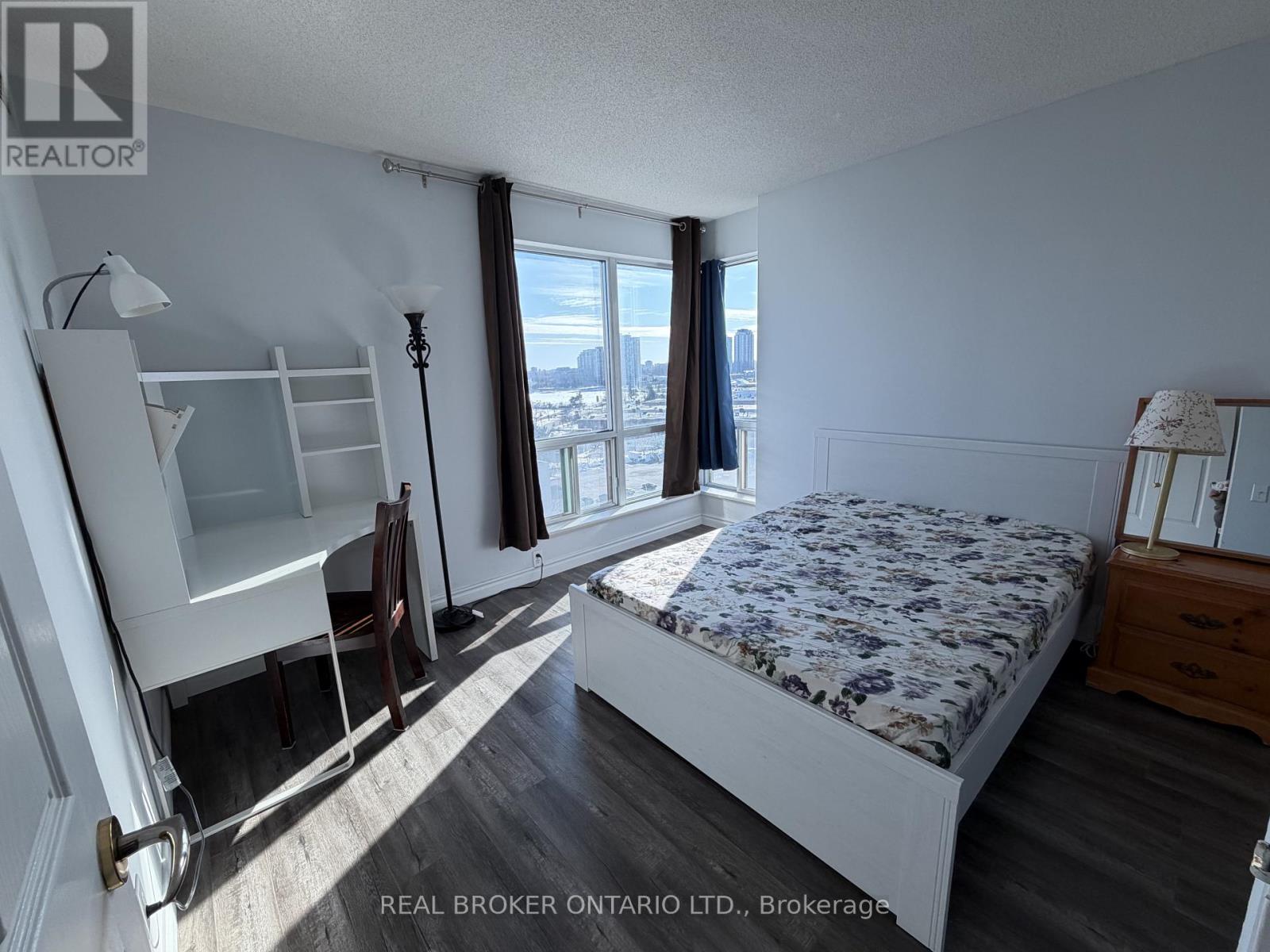 1210 - 1 Lee Centre Drive, Toronto (Woburn), Ontario  M1H 3J2 - Photo 2 - E12859424