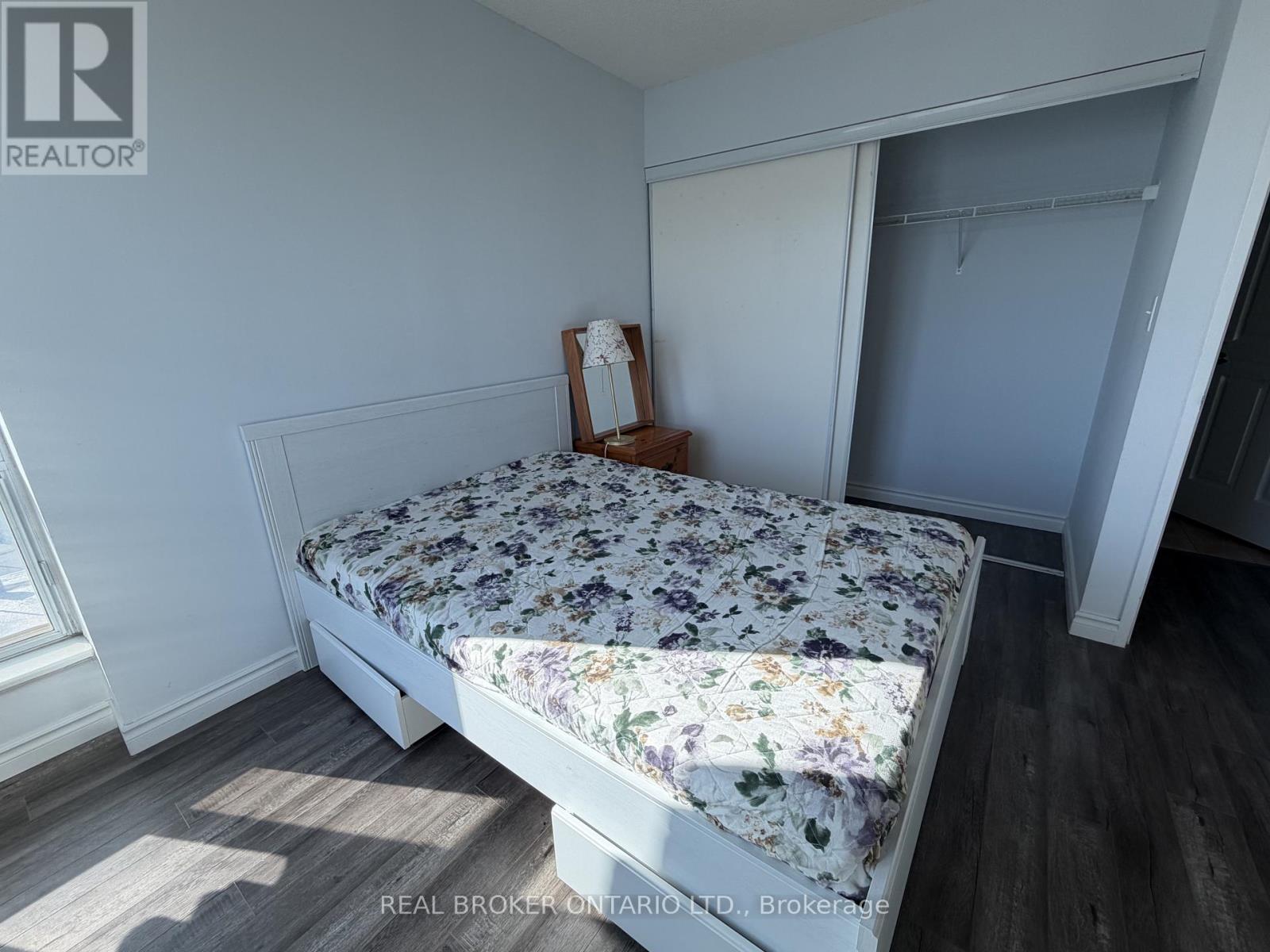 1210 - 1 Lee Centre Drive, Toronto (Woburn), Ontario  M1H 3J2 - Photo 3 - E12859424