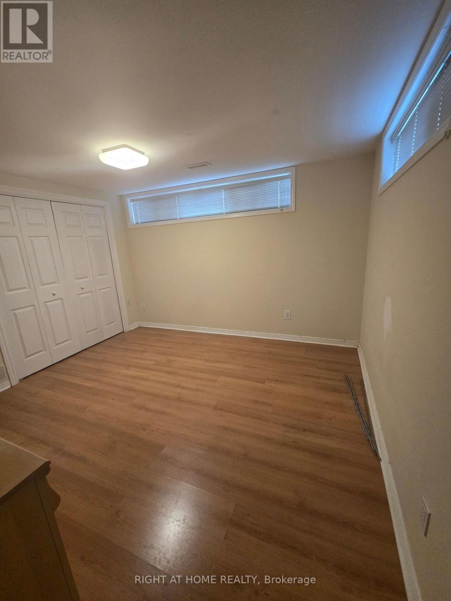 35 Hathway Drive, Toronto (Bendale), Ontario  M1P 4L6 - Photo 15 - E12859426