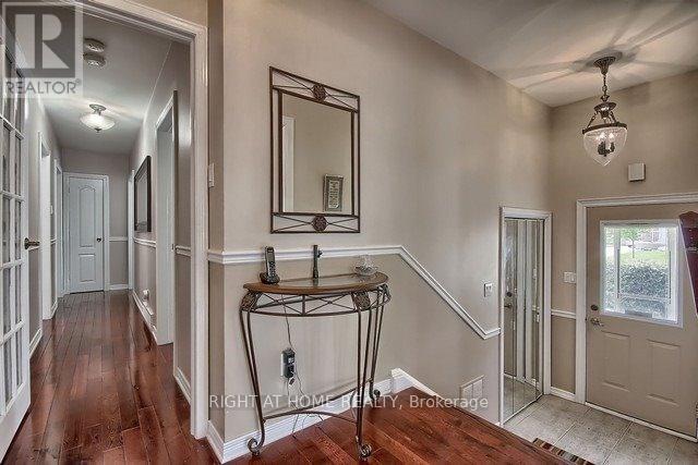 35 Hathway Drive, Toronto (Bendale), Ontario  M1P 4L6 - Photo 4 - E12859426