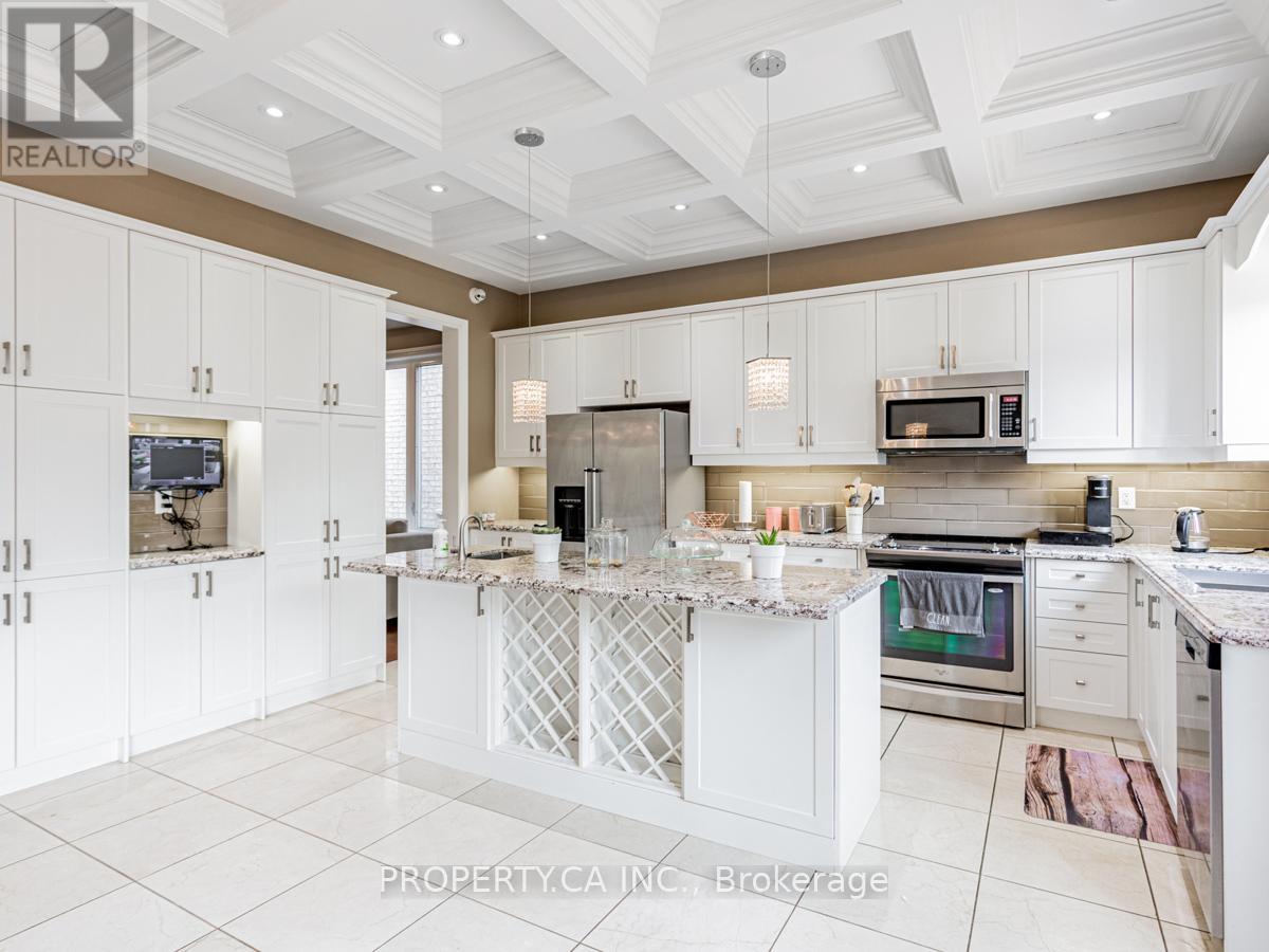 45 Marbrook Street, Richmond Hill (Mill Pond), Ontario  L4C 0Y9 - Photo 9 - N12859390