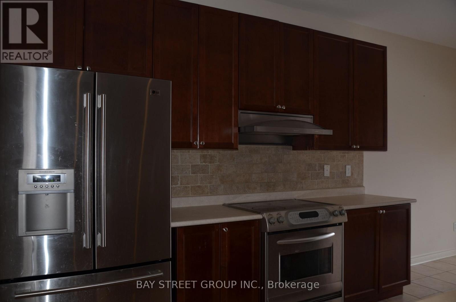 27 Wilcliff Court, Markham (Greensborough), Ontario  L6E 2E5 - Photo 10 - N12859396