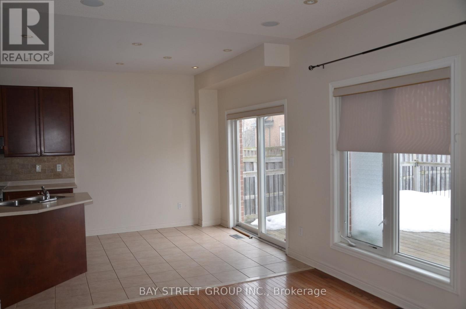 27 Wilcliff Court, Markham (Greensborough), Ontario  L6E 2E5 - Photo 12 - N12859396