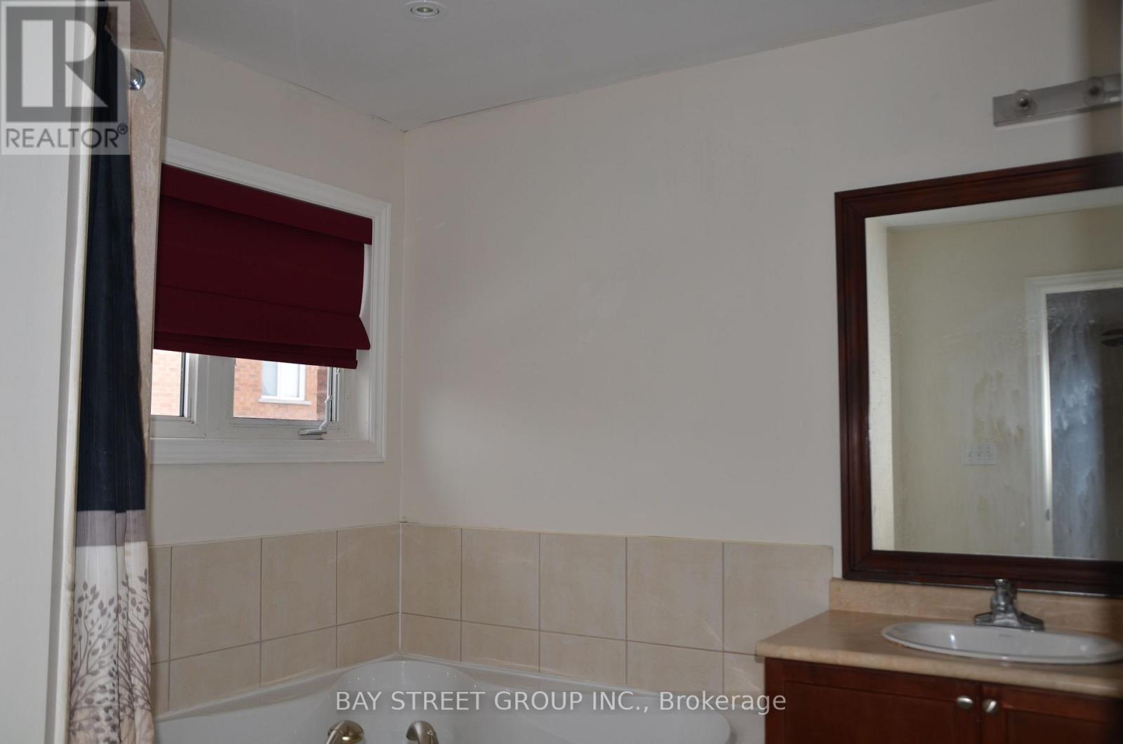 27 Wilcliff Court, Markham (Greensborough), Ontario  L6E 2E5 - Photo 18 - N12859396