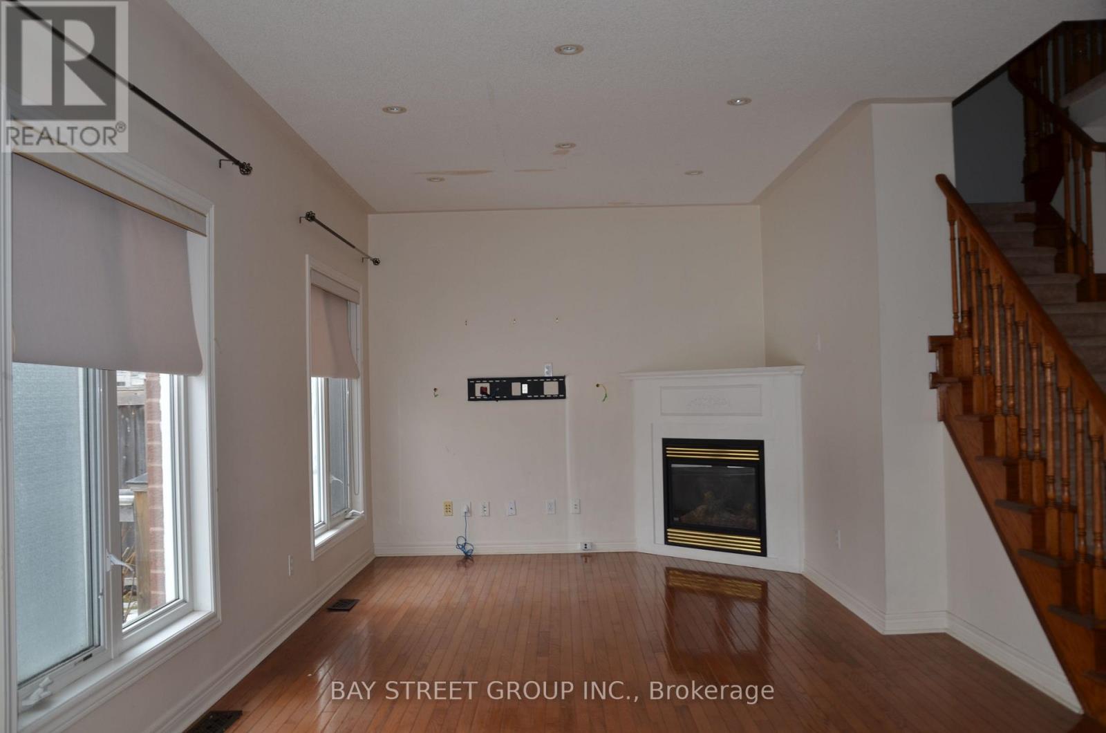 27 Wilcliff Court, Markham (Greensborough), Ontario  L6E 2E5 - Photo 8 - N12859396