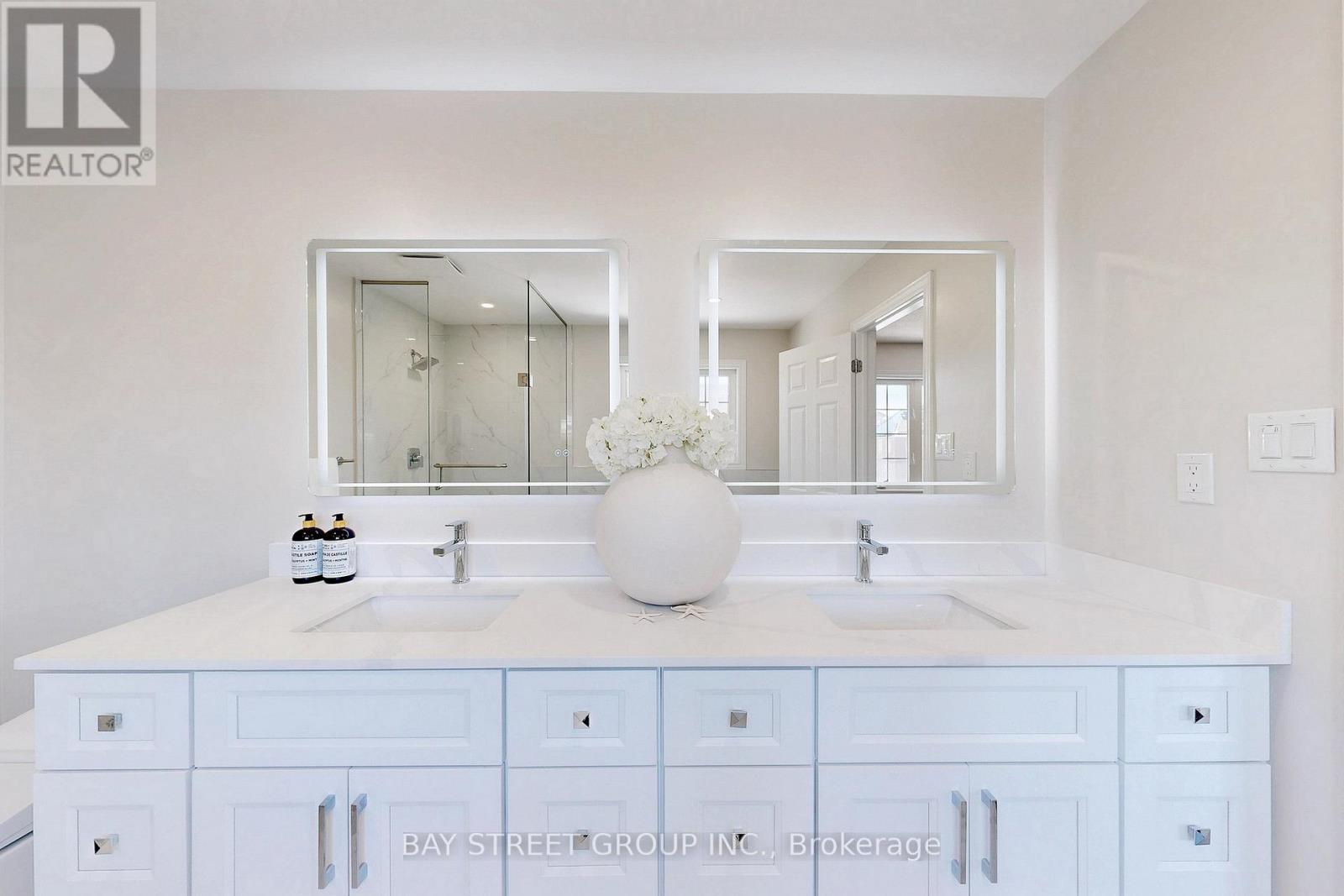 2 Limelight Street, Richmond Hill (Jefferson), Ontario  L4E 0P9 - Photo 27 - N12859404