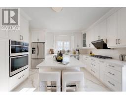 2 LIMELIGHT STREET, Richmond Hill, Ontario