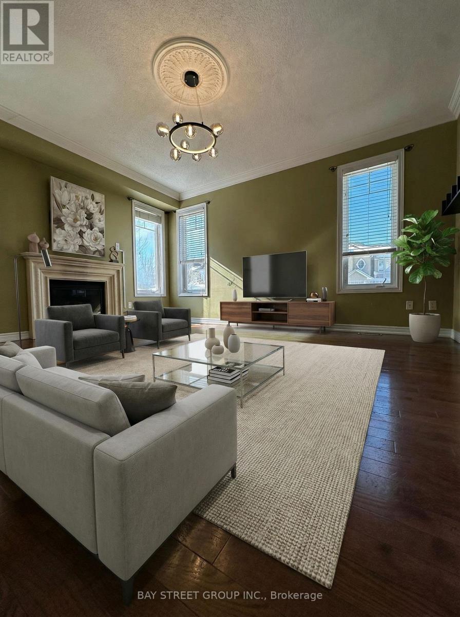 1 Thistle Avenue, Richmond Hill (Jefferson), Ontario  L4E 0B6 - Photo 3 - N12859420