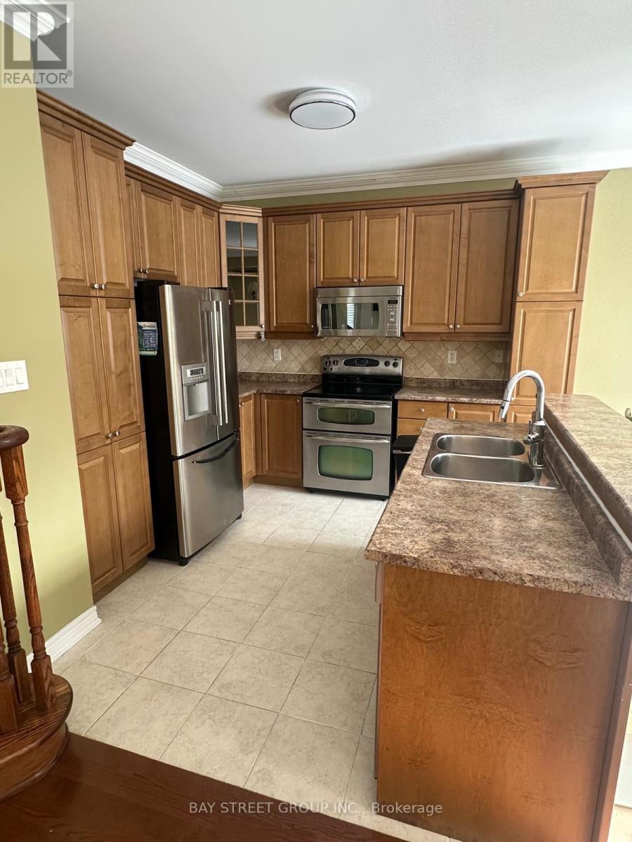 1 Thistle Avenue, Richmond Hill (Jefferson), Ontario  L4E 0B6 - Photo 33 - N12859420