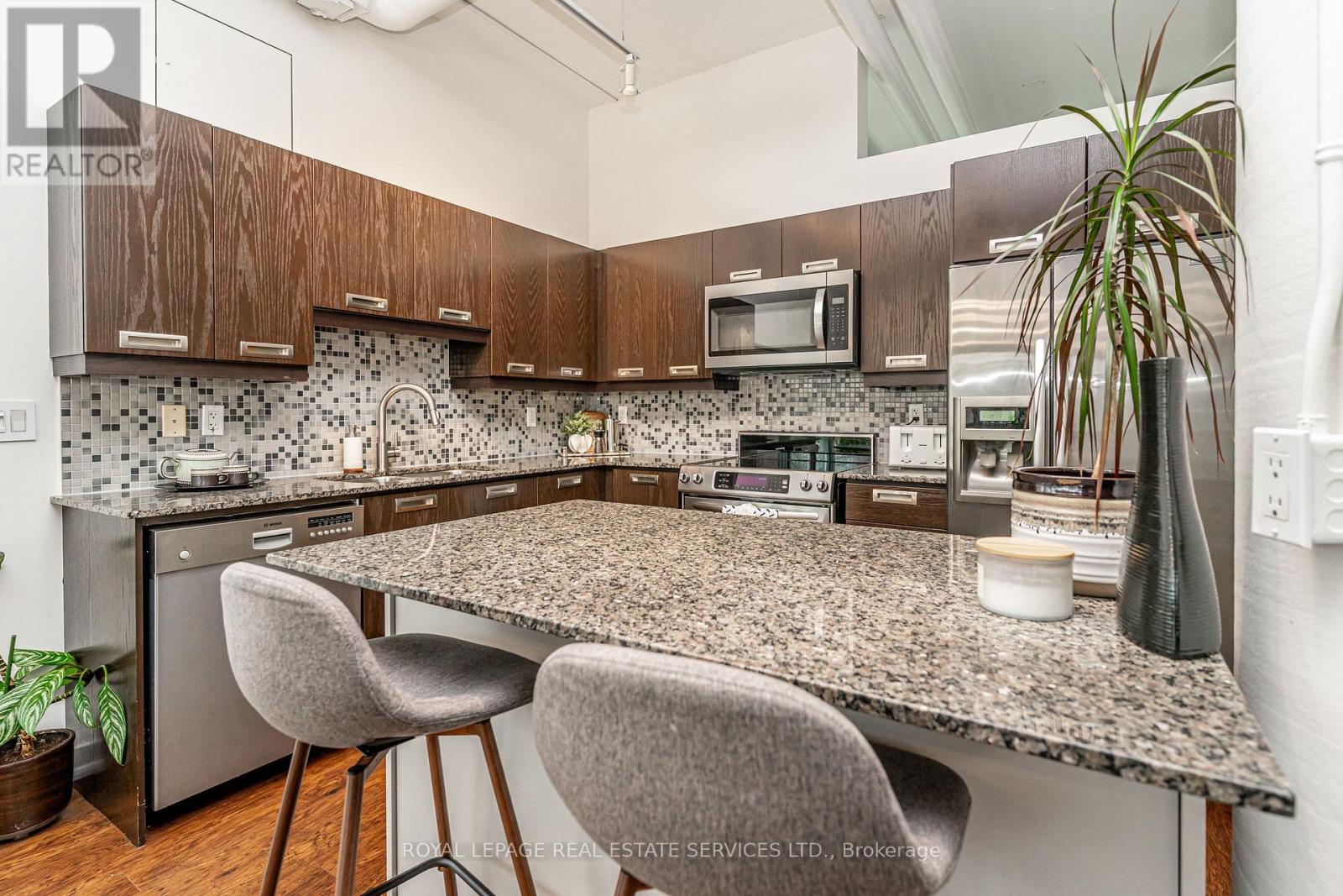 206 - 2 Fieldway Road, Toronto, Ontario  M8Z 0B9 - Photo 14 - W12858488