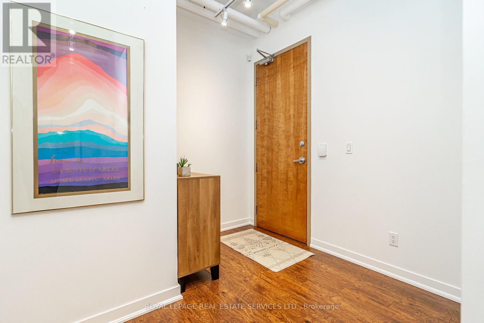 206 - 2 Fieldway Road, Toronto, Ontario  M8Z 0B9 - Photo 4 - W12858488