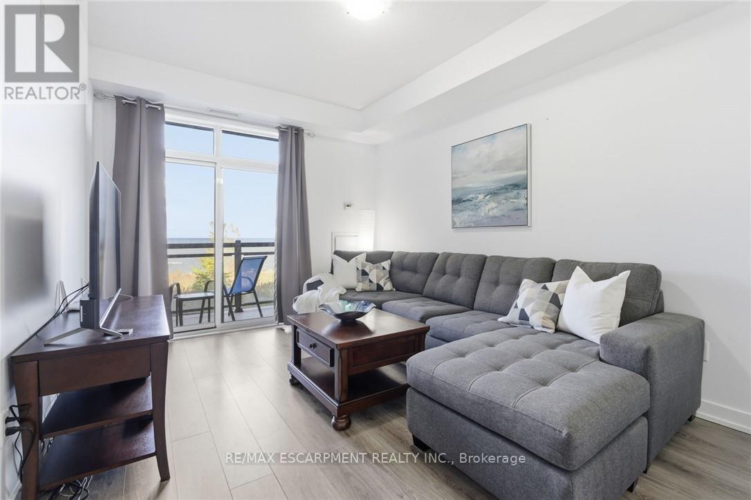 228 - 35 Southshore Crescent, Hamilton (Lakeshore), Ontario  L8E 0J2 - Photo 12 - X12859394